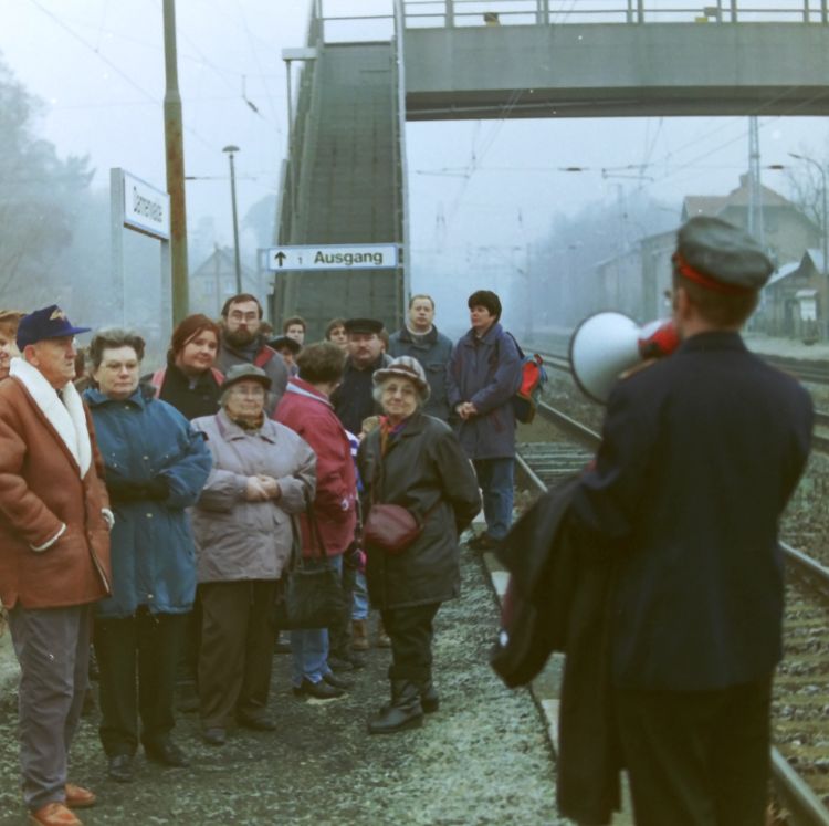 Abfahrt im Nebel zum Spandauer Weihnachtsmarkt 1996