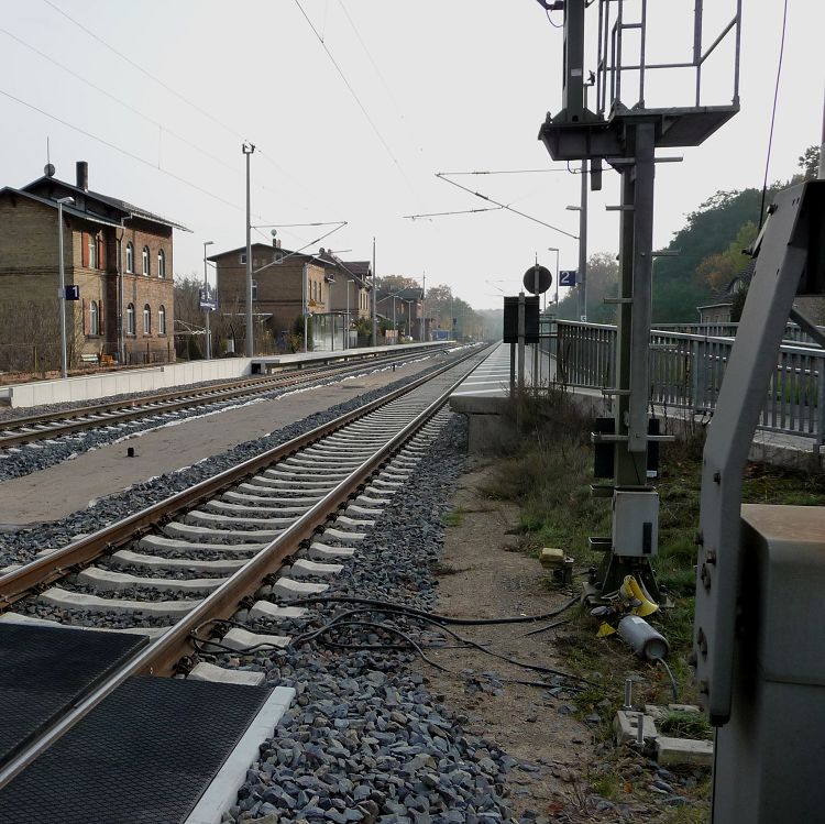 Bahnsteigneubau und Streckenertüchtigung 2009